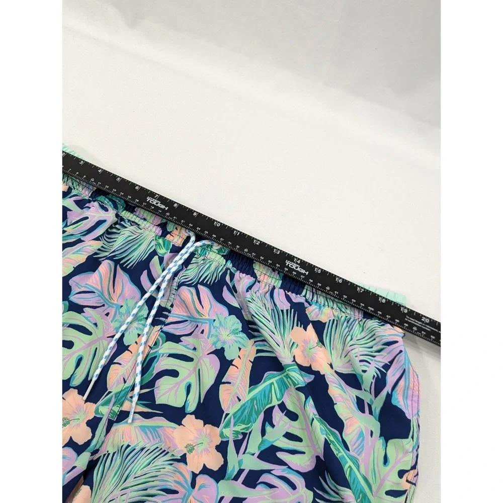 NEW‎ NO TAGS  CHUBBIES, FLORAL TROPICAL 5.5